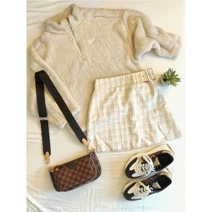 Cozy oatmeal reebok teddy pullover